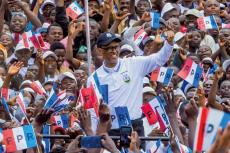 ルワンダの大統領選「カガメ氏が4選」得票率は99％、無敵の大統領は英雄か独裁者か
