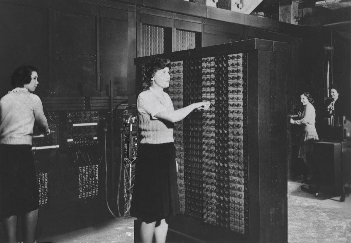 世界初のプロフェッショナル・プログラマーは女性だった...コンピューター開発史に埋もれた先駆者たちを描いて