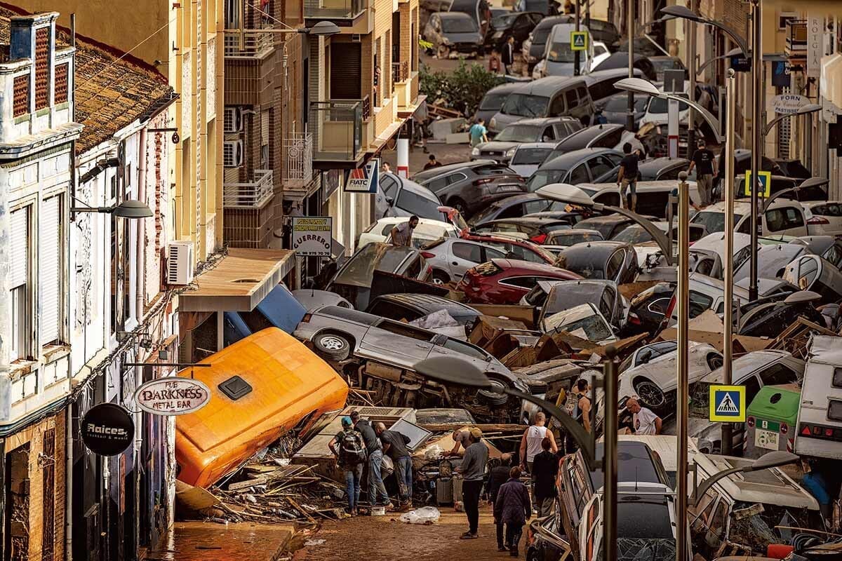 スペイン近代史上、最悪の自然災害発生で洪水死者200人超...欧州の集中豪雨が今度は...