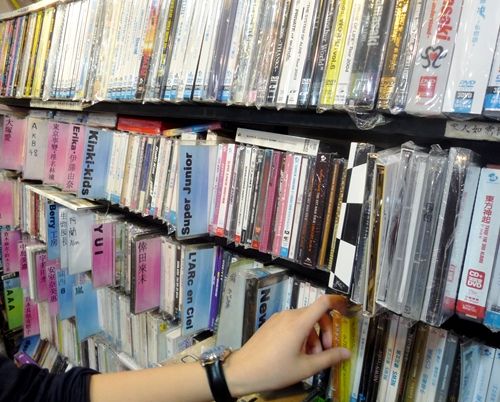 なんでもあり？　香港のCDショップで日本のサンプル盤が売られる現実