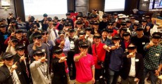 渋谷の一室にHoloLens80台が大集結！ 仮想空間を共有できるシェアリング機能にゲームの未来を見た