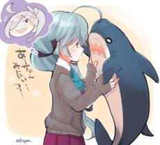 可愛い カッコいい 大きいサメのぬいぐるみ を抱えた女の子キャラクターイラスト集 記事詳細 Infoseekニュース