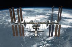 冷戦相手のロシアがNASAのグダグダの状況を打開した!? 予算オーバー、重量オーバー、計画中止法案…意外と知らない宇宙ステーション開発秘話