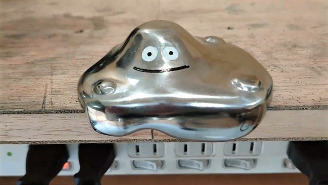 はぐれメタル Amazon.co.jp: スマイルスライム メタルキーリング はぐれメタル