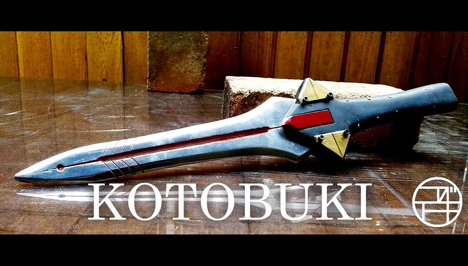 エヴァンゲリオン』弐号機のプログレッシブ・ナイフをアルミで作って