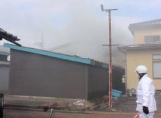 新潟燕市で工場火災、けが人なし