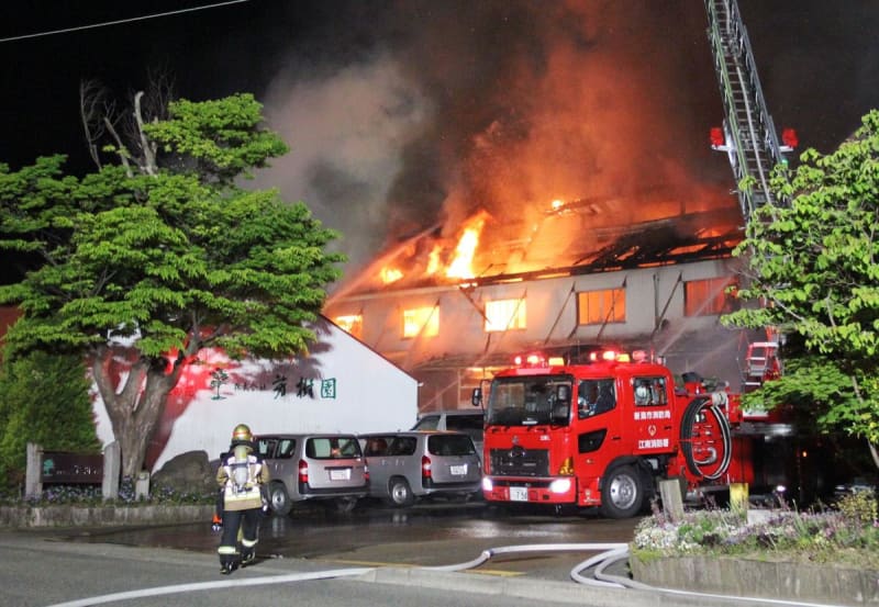 新潟市中央区の火事、園芸品卸会社の倉庫全焼　5月5日未明に鎮火、けが人はなし