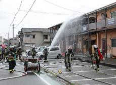 新潟市東区の共同住宅で火災　正午前に鎮火し、男性が吐き気訴え搬送
