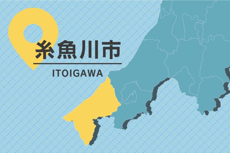 新潟県糸魚川市の県道で倒れていた男性、死因は外傷性くも膜下出血　雨どい掃除中に転落か