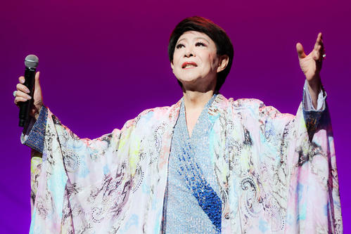 美川憲一、歌手生活60周年記念コンサート「私は逆境に強い。クヨクヨしないの。健康に感謝」