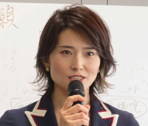 金子恵美氏「あの人が色めき立つ時季」「本能だから」海水浴の夫への総ツッコミにキレキレ返し