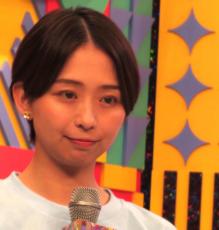 フジ小室瑛莉子アナ、青の浴衣＆リボンの制服ショット披露に「超絶可愛い」「クラスのマドンナ」