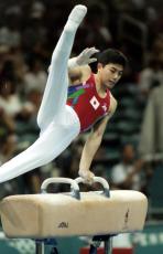 塚原直也氏「ここまで人間って、できるんだ」　パリ五輪体操男子総合金の岡慎之助に驚き
