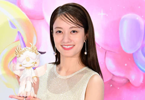 谷まりあ29歳誕生日を新木優子が祝福「大事な人をたくさんの愛で包めるような1年に」