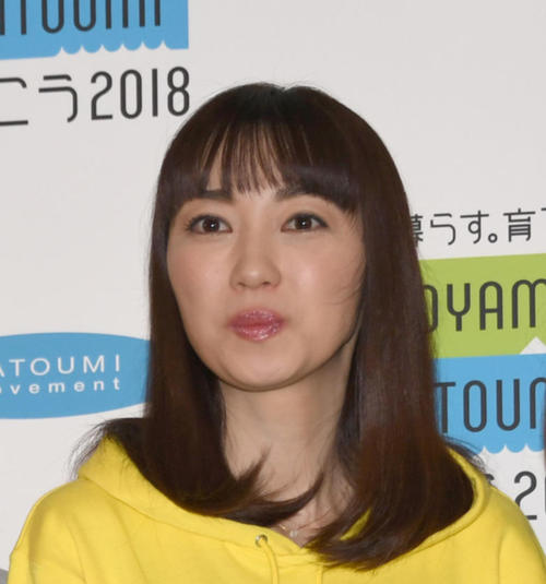 飯田圭織、モー娘時代の懐かし浴衣で花火観賞「物持ちの良さ脱帽」「20年前になるのかあ」の声