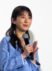 浜辺美波「ハブられてしまった」「お誘いもなかった」主演映画の飲み会に誘われずしょんぼり