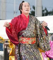 松平健２年ぶり神宮花火で「マツケンサンバ」真島茂樹さん振り付けに「私が歌い踊り続けなきゃ」