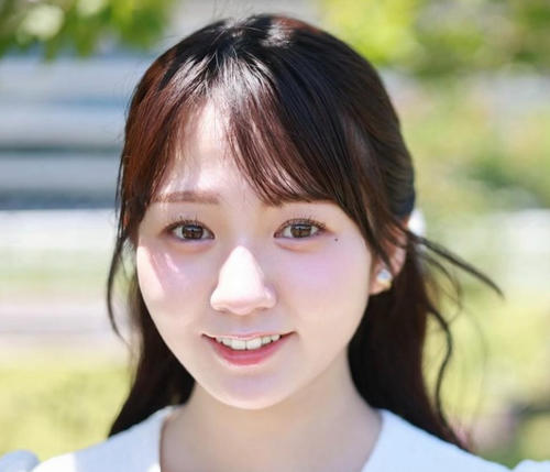 色白自慢26歳テレ東アナの「納涼」肩出し大胆ワンピ姿にキュンキュン！