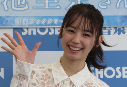 小池里奈「せっかくおしりを育てたので笑」美ヒップまぶしいランジェリー姿に「神尻」の声