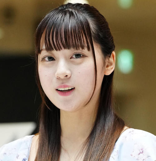 中川心「橋本環奈すぎる」とバズった時のメークに反響「可愛い子でもこんなに努力してるのか」