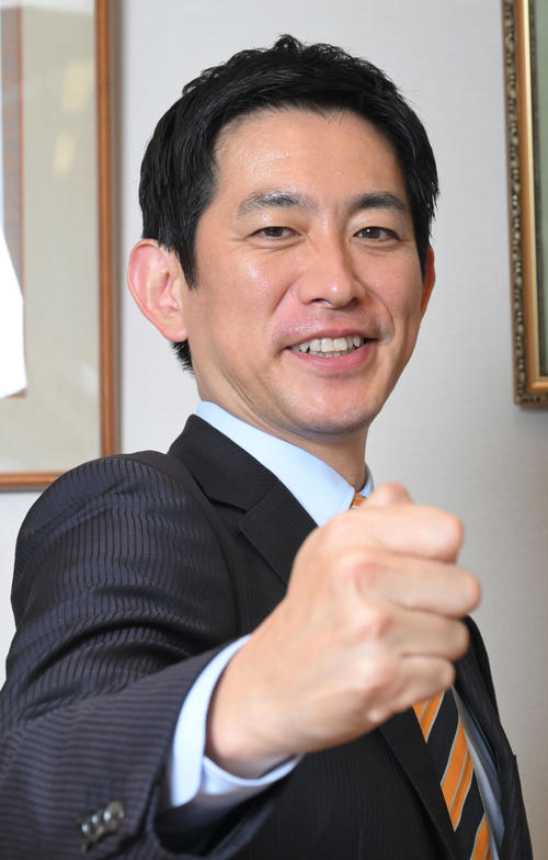 小林鷹之氏、弁護士の妻に総裁選出馬告白した時に言われた言葉とは？／インタビュー