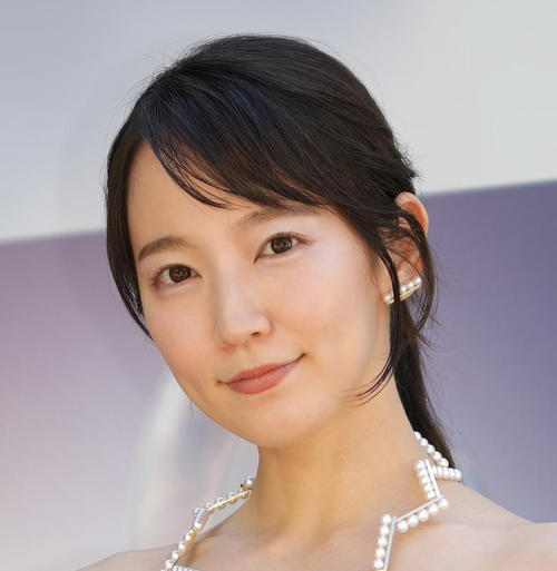 吉岡里帆「新作映画で台湾へ」機内エンターテインメントでラインアップの大好きな監督作品紹介