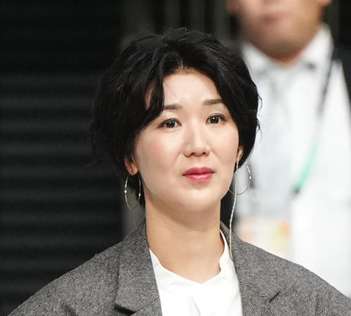 栗原恵さん結婚＆妊娠発表　お相手の大越光貴氏は５歳下35歳、身長４センチ及ばずも長身