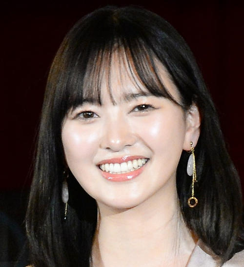 兒玉遥、イケメン父＆美人母との家族写真に「そりゃ、美人な娘になるよなー」「ママそっくり」