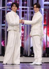 渡辺翔太＆森本慎太郎、舞台初日に演出・堂本光一から粋なプレゼント「カッコいい先輩だな」