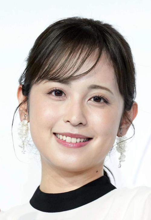 久慈暁子　すっぴん風自撮り近影公開　手料理写真に「ギャップ萌え」「癒やされます」