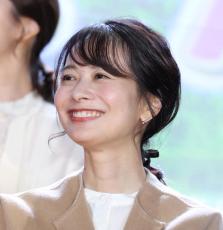 高見侑里、皆藤愛子と杉崎美香の誕生日を一足早く祝う　競馬番組出演の美人アナが勢ぞろい