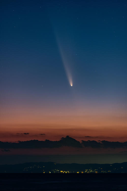 「８万年後また」のロマン　新発見「紫金山・アトラス彗星」西の空に　20日まで肉眼で見える？