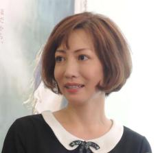 53歳細川ふみえ「大変なことをして…ほとんど裸だもん」海上自衛官の父が熱発ダウンの過去告白