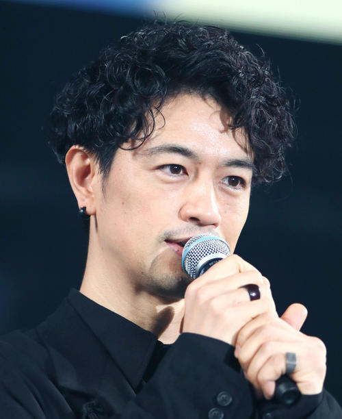 斎藤工、仲良し芸人の地下ライブで「ずっとお尻の穴が見えてまして」ネタのDVDダビングし配布