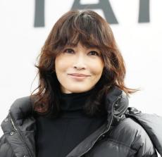 長谷川京子がシックな全身ブラックコーデ披露、銀座は「本物が集う場所」楽しみ方明かす