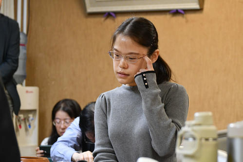 【囲碁】牛栄子四段の大逆転初奪取ならず　藤沢女流本因坊に２勝３敗　女流本因坊戦第５局