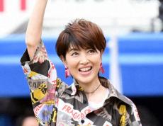 荻野目洋子「芸能人のくせに」批判に反論、政治や国際問題への危機感投稿が反響