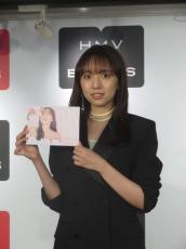 元乃木坂46新内眞衣、３年目のカレンダー「いつもより肌見せをしていると思う」