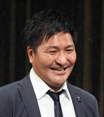 スリムクラブ真栄田「地面師たち」出演の人気俳優の振る舞いに感動「同一人物とは思えません」