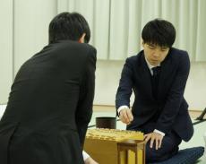 【将棋】増田康宏八段－山崎隆之八段　昨年と同一カードは山崎が今年も勝利　オールスター第６局