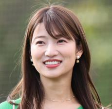 テレ朝・安藤萌々アナ「やっと会えました」仲良しフジアナと２ショット「待ってました」とファン