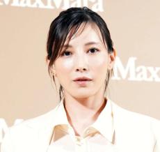 ３児のママ女優、42歳の誕生日を笑顔で報告「女神様」「昔から変わらぬ美しさ」「大好き」祝福