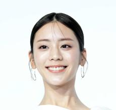 貴島明日香、挙式報告＆純白ドレス姿披露「まぶしいほど美しい」と反響　７月に結婚発表