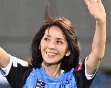 柏木由紀子、姉２人との顔出しショット公開で反響「懐かしい話もあっという間のひととき」