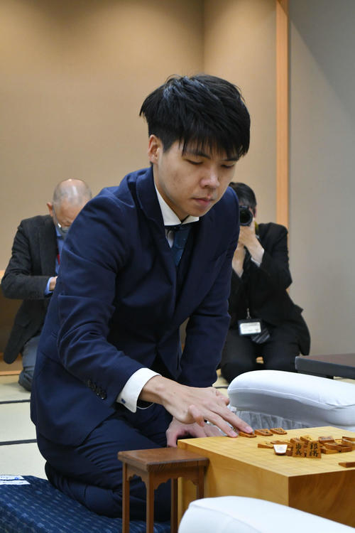 増田康宏八段が藤井聡太７冠に挑む叡王戦本戦トーナメント１回戦　新将棋会館で開始