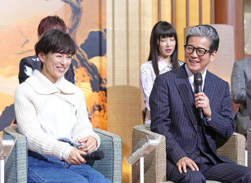 唐沢寿明、92年「愛という名のもとに」以来鈴木保奈美との共演「いずれラブストーリーやりたい」