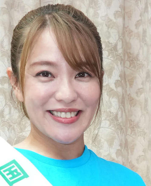 今井絵理子氏、青髪プロレスラーの息子と「成人の日」２ショット公開「私も息子も自分らしく…」