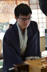 【王将戦】永瀬拓矢九段「全体的に軽い将棋」序盤攻勢も藤井王将に逆転負け