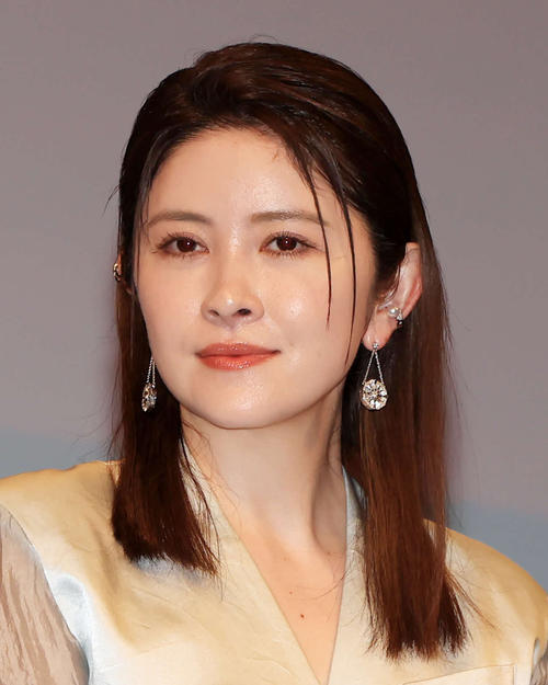 宮澤エマ、「鎌倉殿の13人」“美人姉妹”が再会　「転生しても姉上はずっと姉上なのだ」