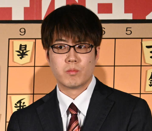 藤井７冠破った「ハットリくん」に注目、準決勝始まる　全員が初のベスト４／朝日杯オープン戦